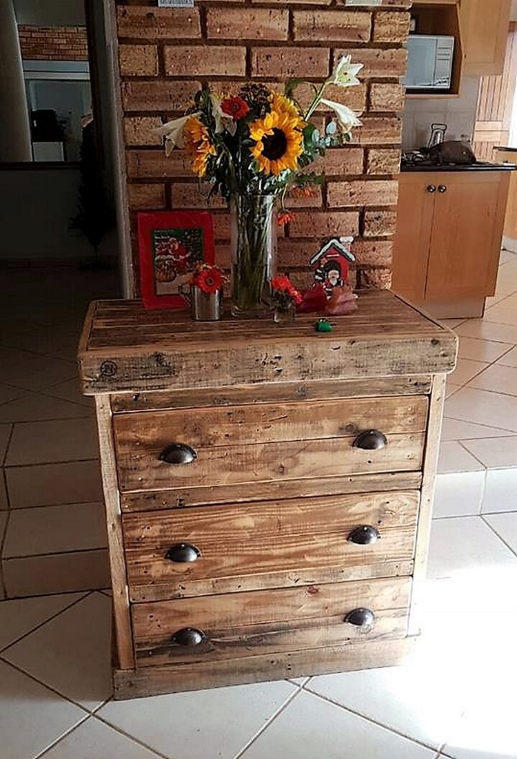 1 pallet side table with drawers