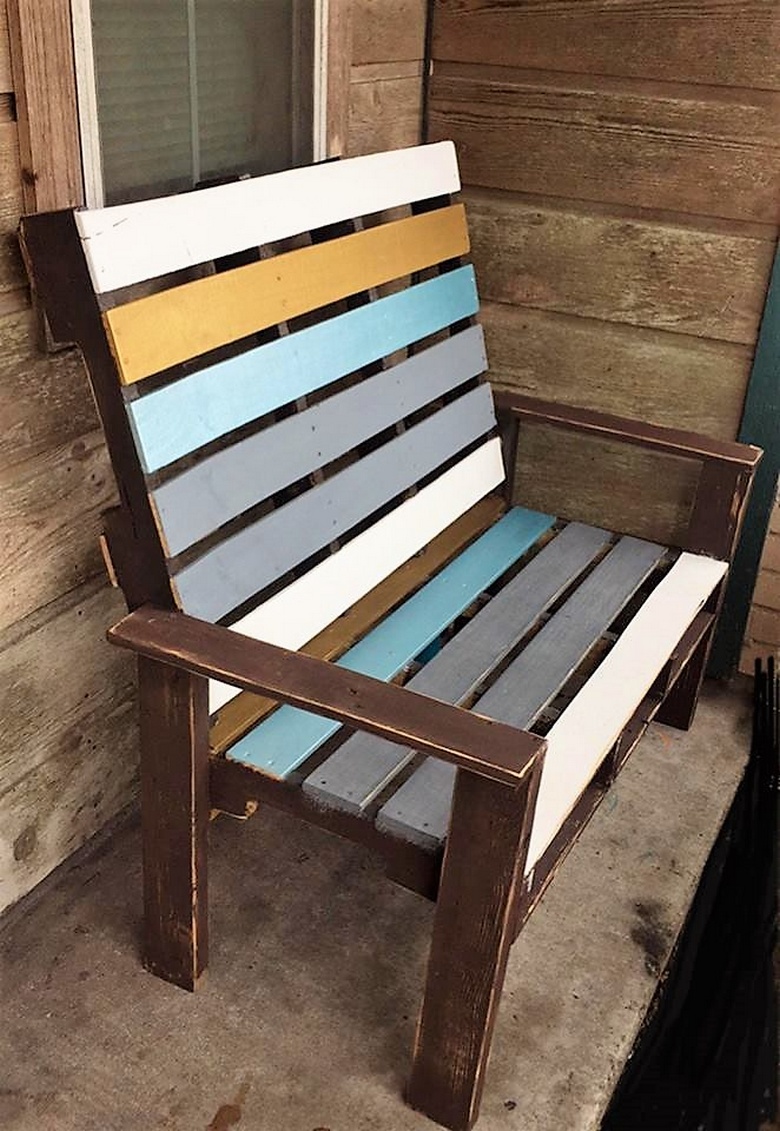 recycled pallets chair